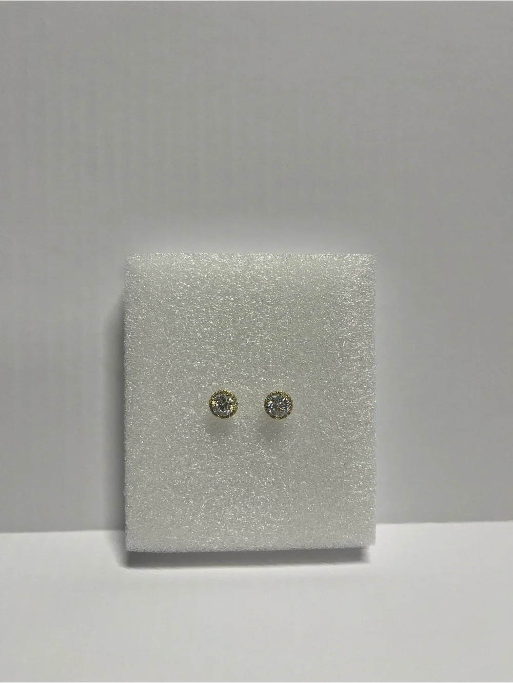 NWT Moissanite Halo Stud Earrings